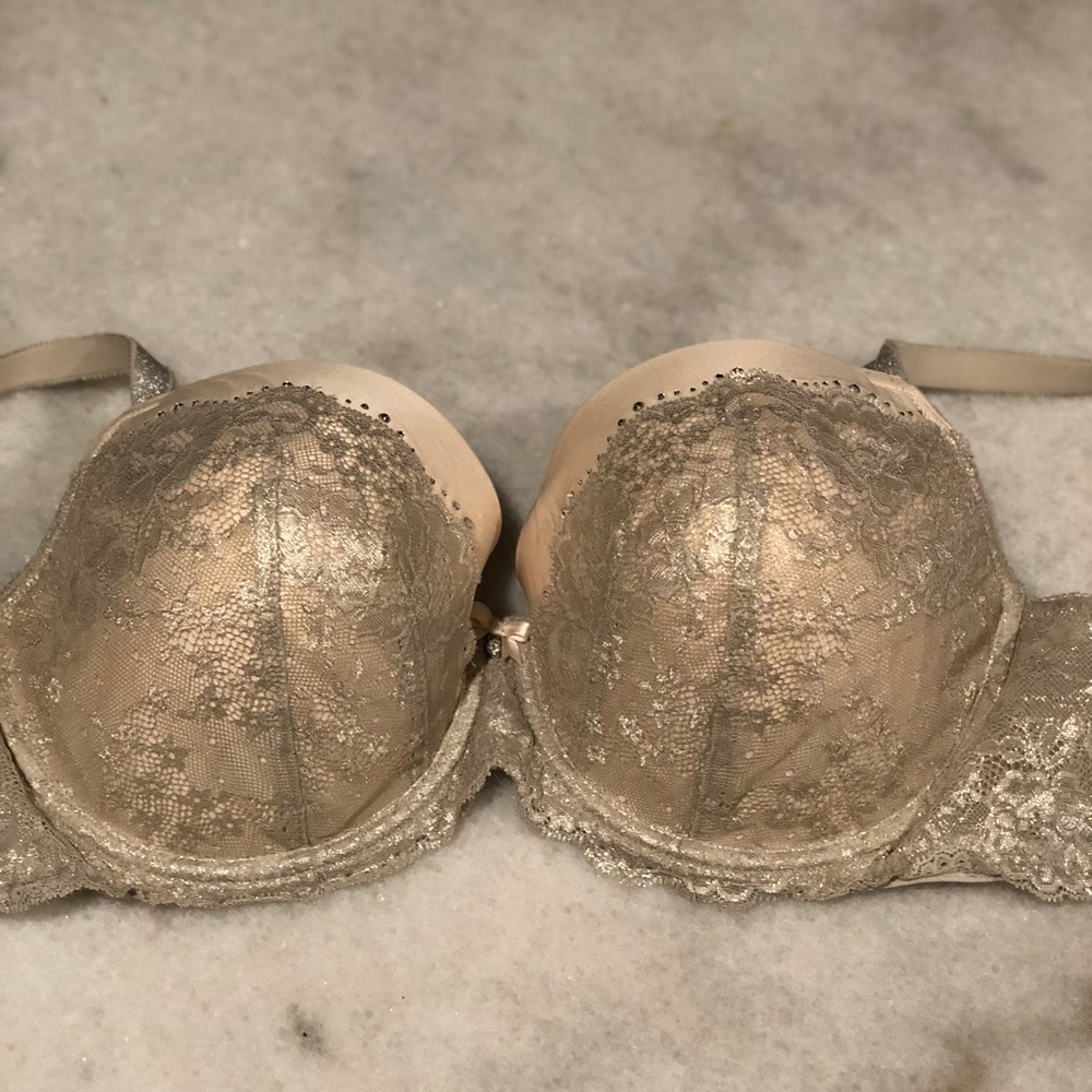 Limited Ed. Victoria’s secret dream angels Demi